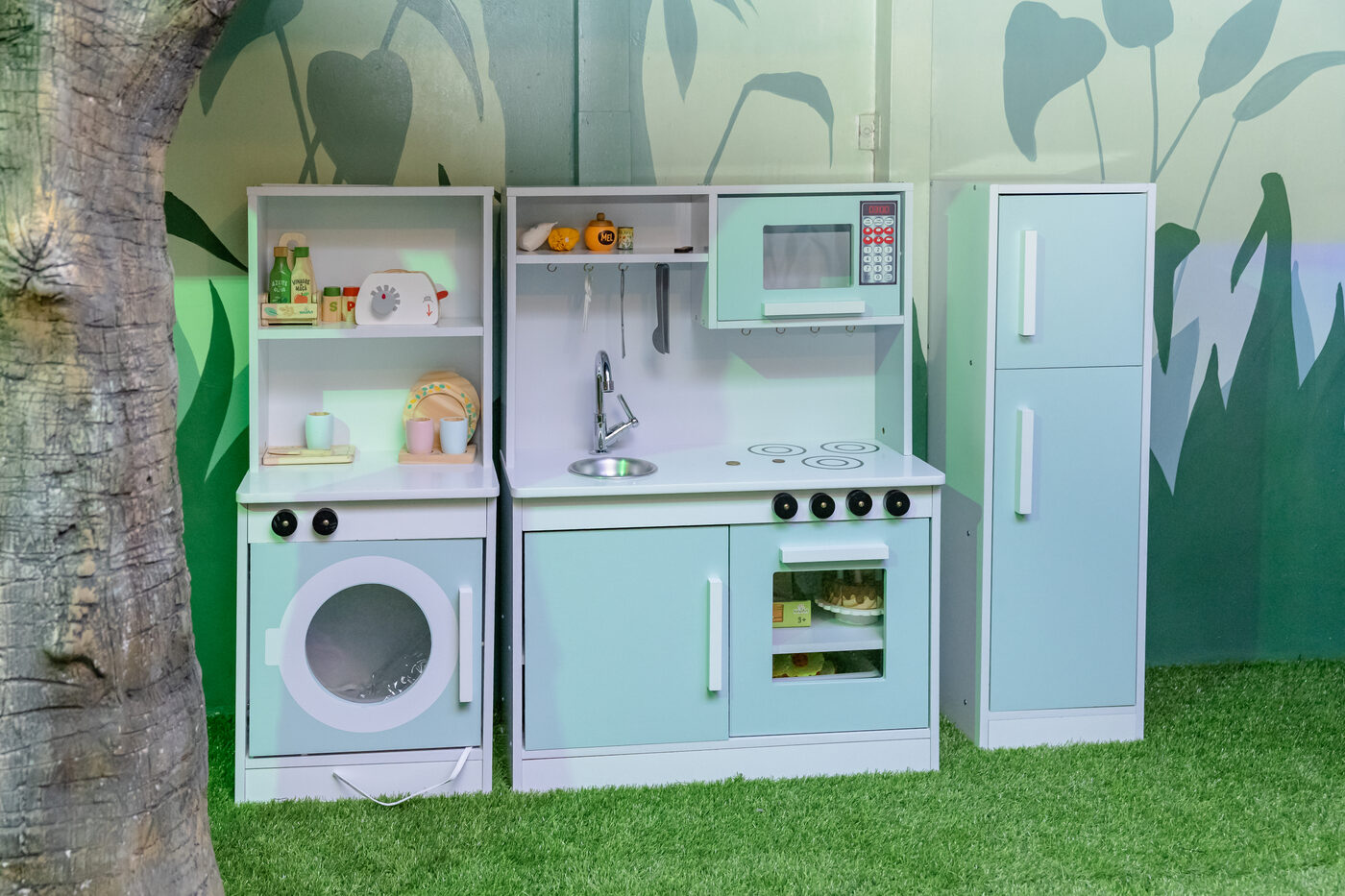 Cozinha de brinquedo verde-menta